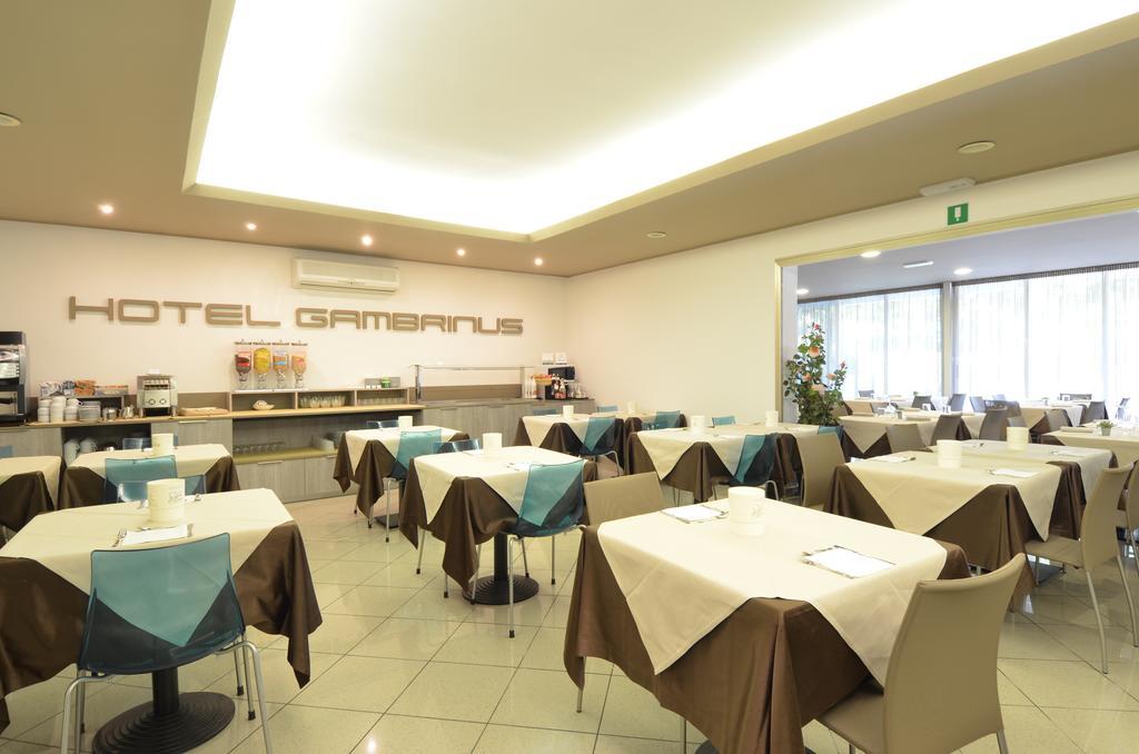 Hotel Gambrinus Lignano Sabbiadoro Bagian luar foto