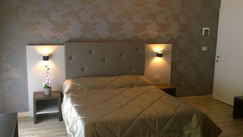 Hotel Gambrinus Lignano Sabbiadoro Bagian luar foto