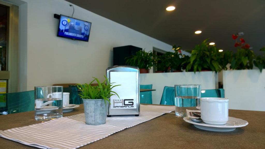 Hotel Gambrinus Lignano Sabbiadoro Bagian luar foto